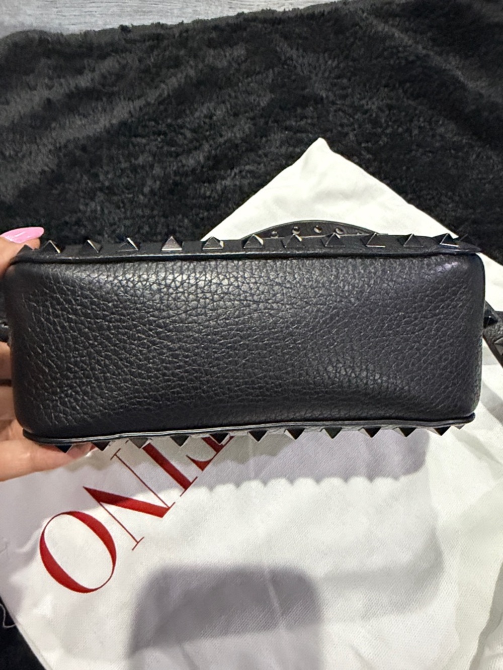 Valentino Garavani Black Leather Rockstud Crossbody Camera Bag - Picture 3 of 6